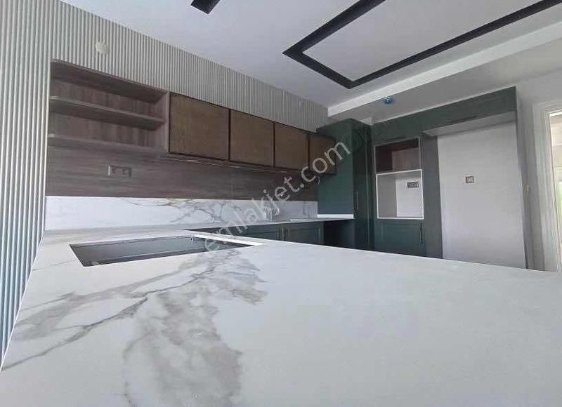 Müstakil Havuzlu Ve Bahçeli 3+1 Rezidans Daire - Görsel 9