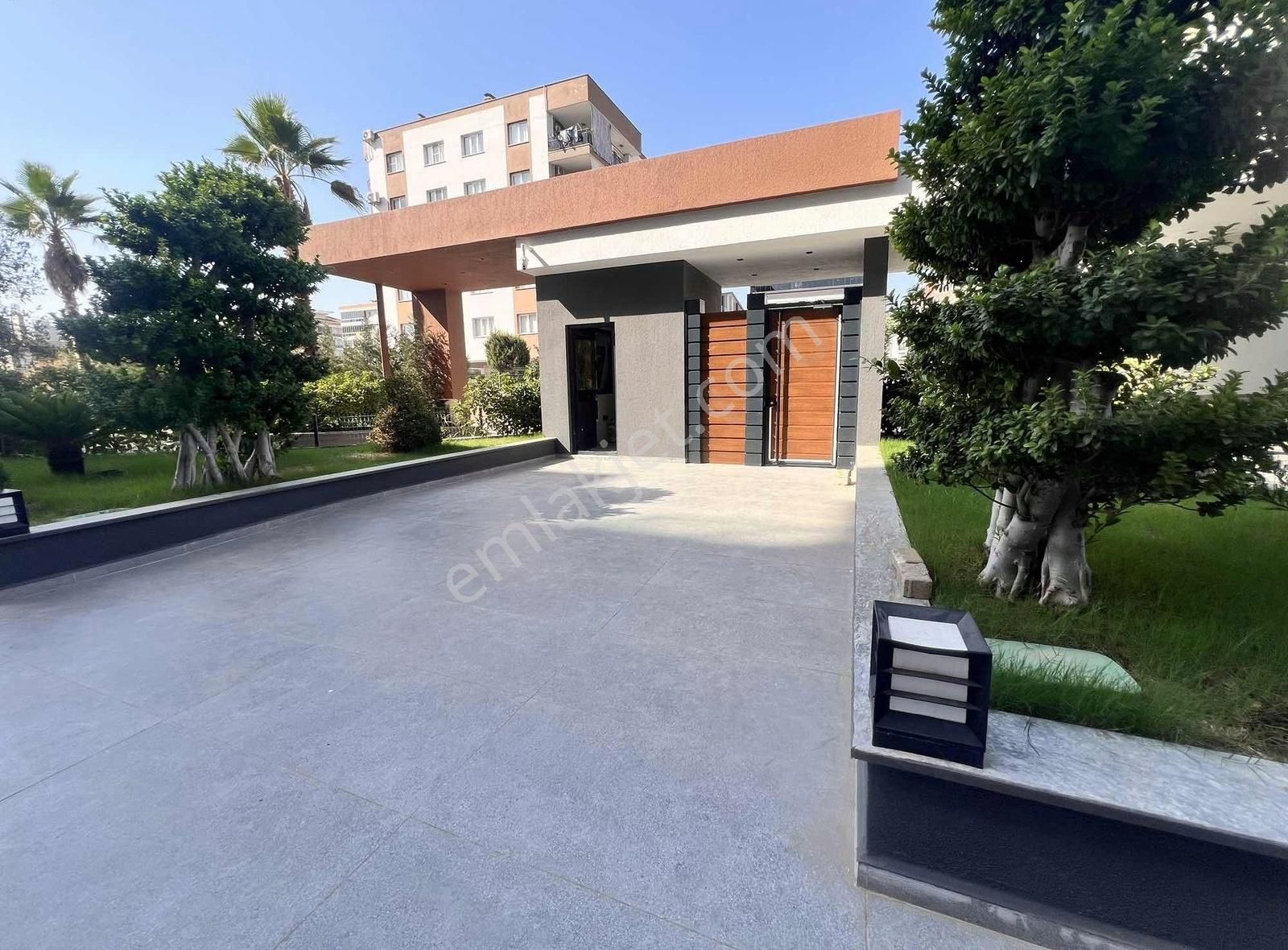 Müstakil Havuzlu Ve Bahçeli 3+1 Rezidans Daire - Görsel 4