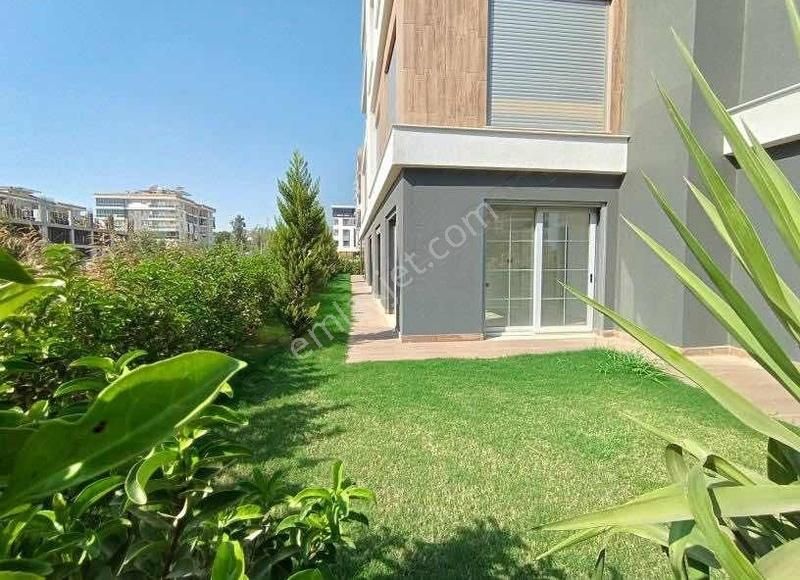 Müstakil Havuzlu Ve Bahçeli 3+1 Rezidans Daire - Görsel 17