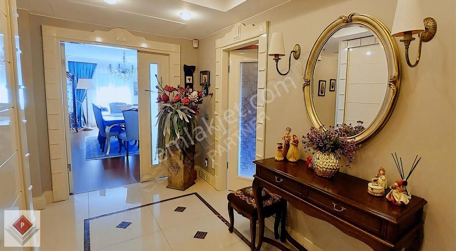 Tarabya`da Çok Lüks Konforlu Butik Sitede 4+1 Satılık Şık Daire - Görsel 8