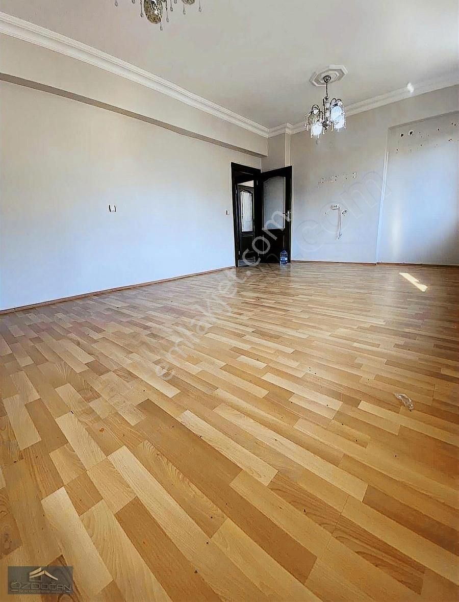 Kuzeyyaka Mahallesinde 5+1 Cadde Üzeri Satılık Dubleks Daire - Görsel 20