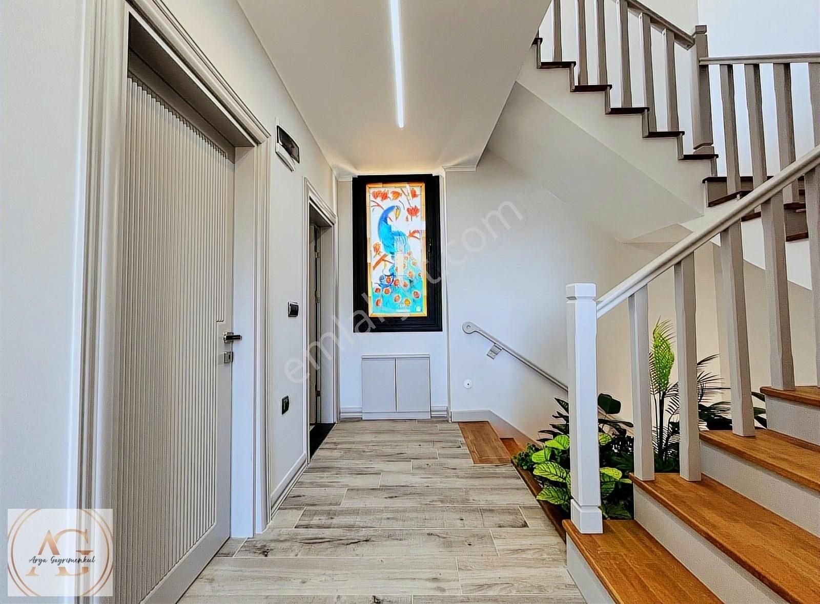 Arya'dan Muhteşem Tasarımıyla Dağ Ve Deniz Manzaralı Müstakil Ev - Görsel 6