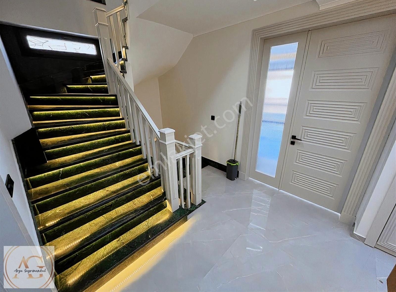 Arya'dan Konsept Havuzlu Jakuzili Türk Hamamlı 5+2 Villa - Görsel 21