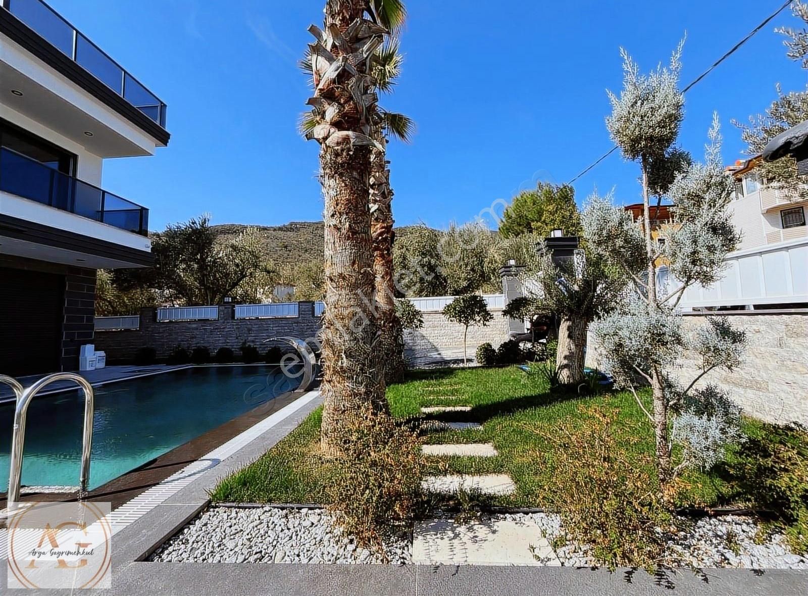 Arya'dan Konsept Havuzlu Jakuzili Türk Hamamlı 5+2 Villa - Görsel 17