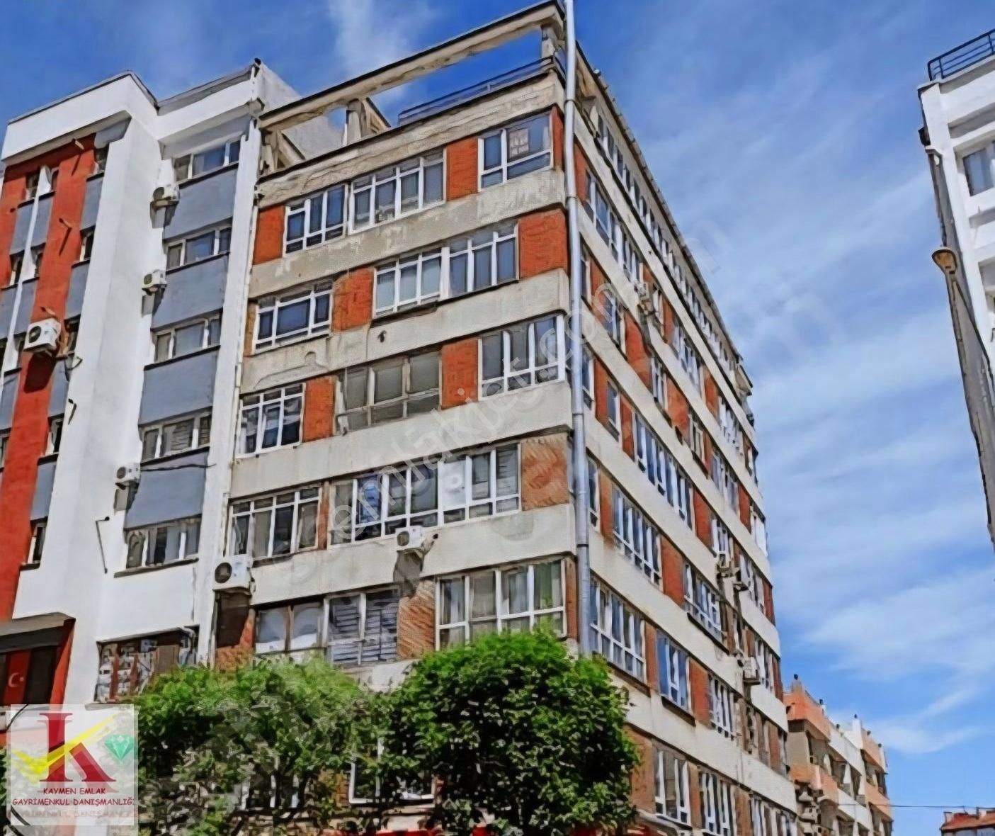 Kaymen Emlak Sakarya Cd Girişinde Arakat Cadde Cepeli Asansörlü