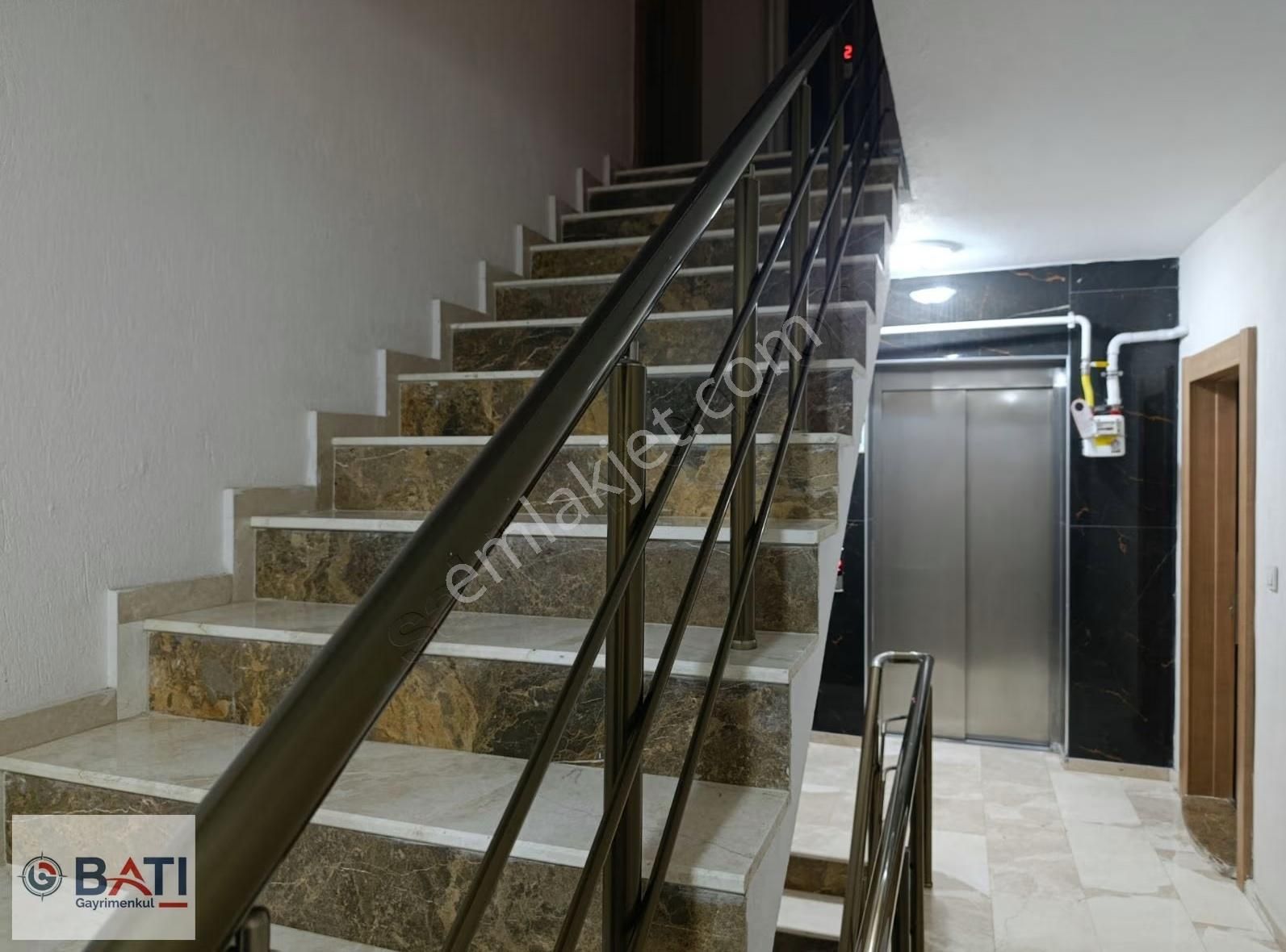 Torbalı Batı Gayrimenkul Den Kiralık Arakat 2+1 Daire - Görsel 13