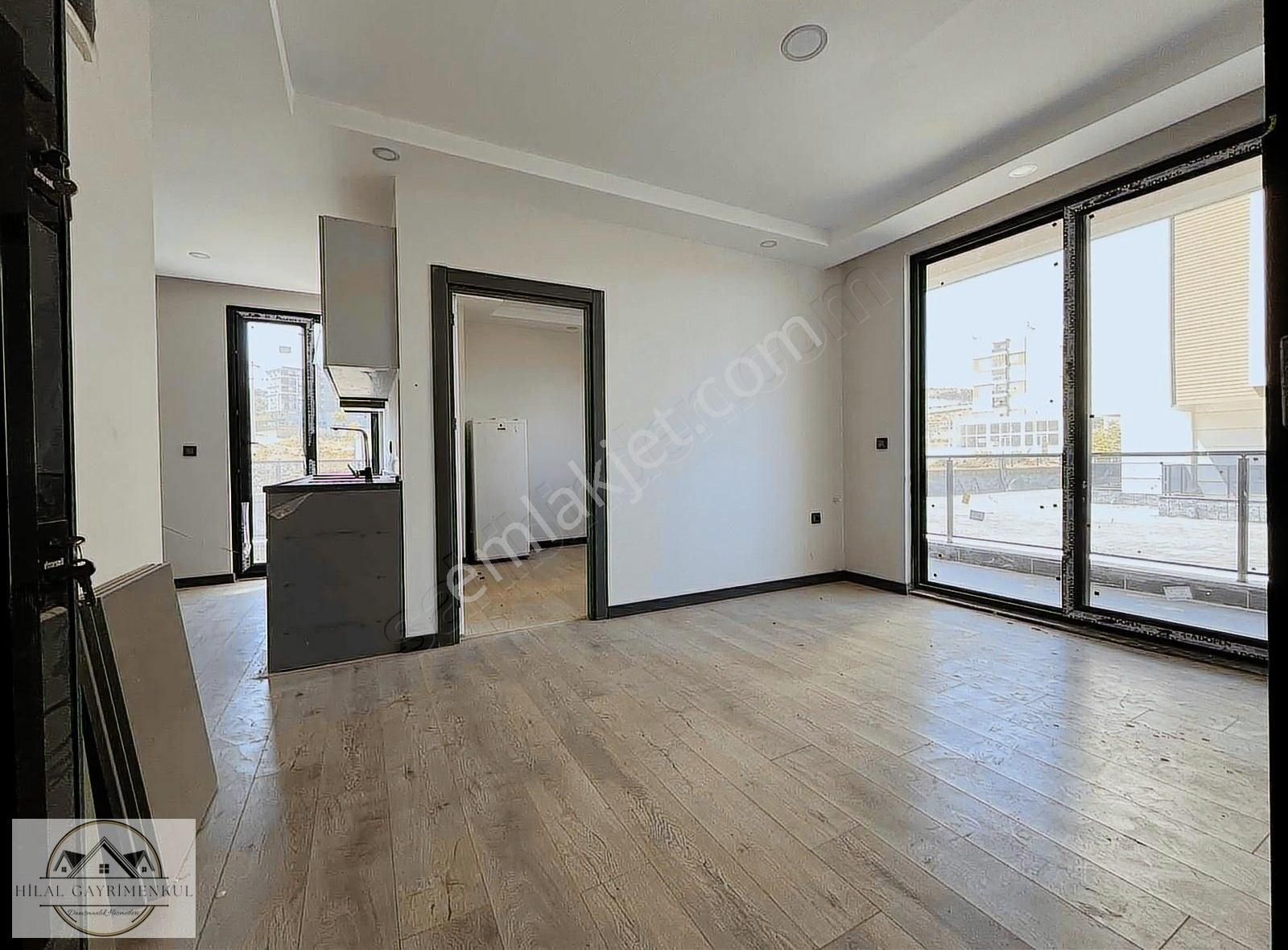 Hilal Gayrimenkul'den Fevzi Çakmakta Havuzlu Siteiçi Geniş*1+1* - Görsel 3