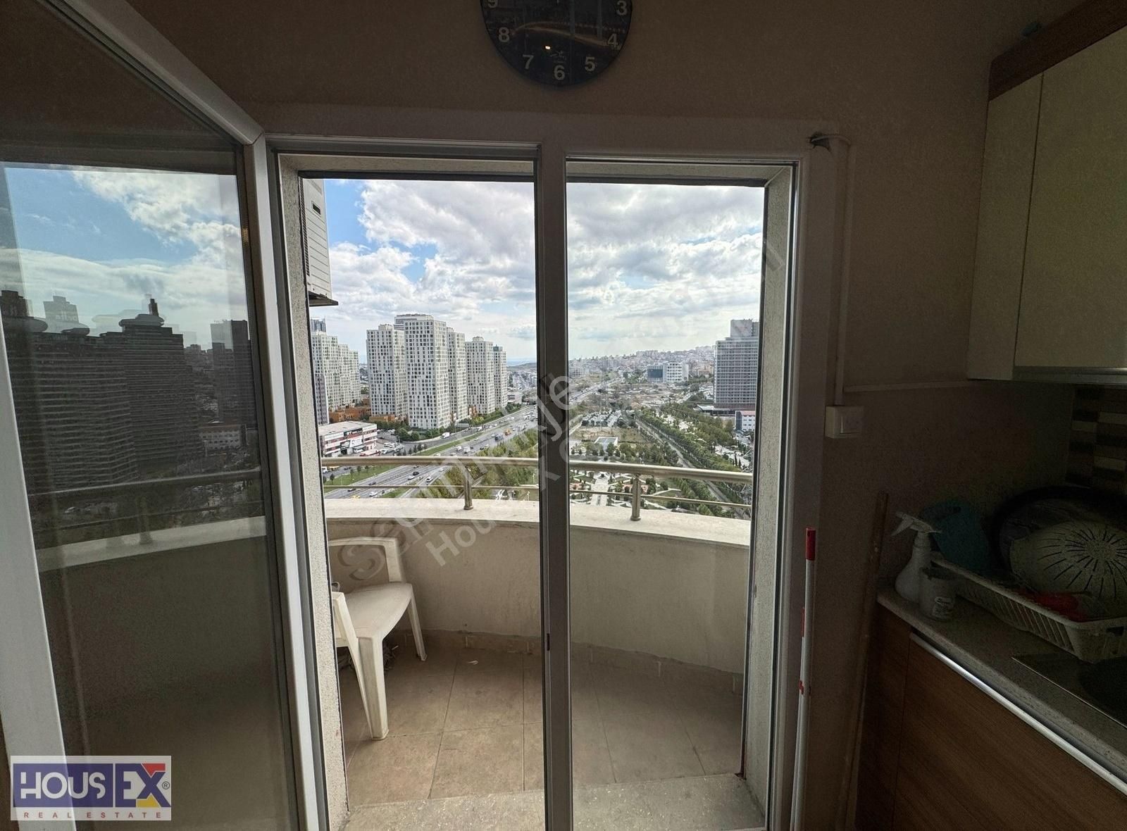 Crown Tower`da Kapali Mutfak Yuksek Kat Satılık 2+1 - Görsel 20