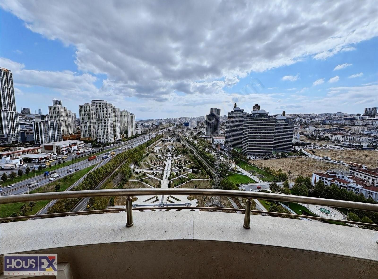 Crown Tower`da Kapali Mutfak Yuksek Kat Satılık 2+1 - Görsel 27