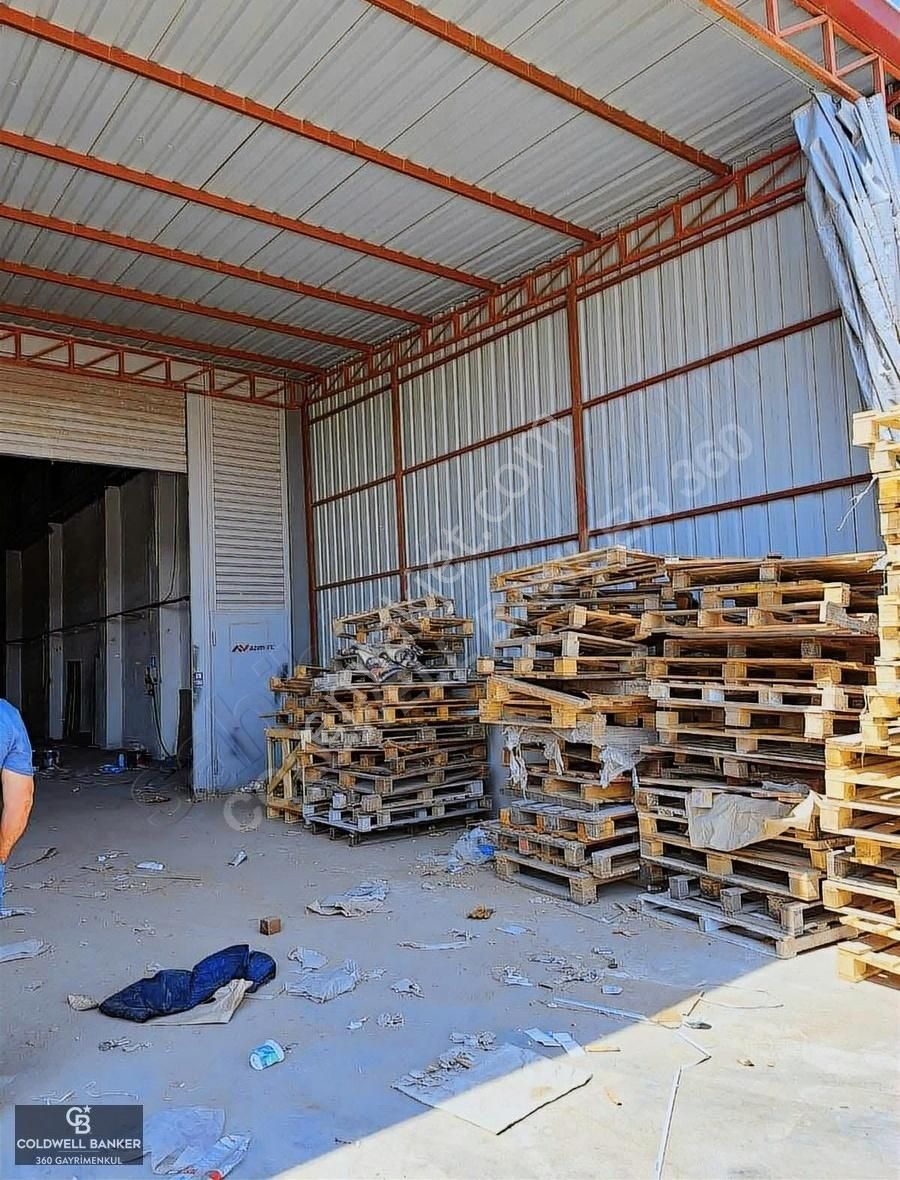 Torbalı Sanayide Kiralık Vinçli 450 M2 Dükkan+150 M2 Ön Alan - Görsel 3