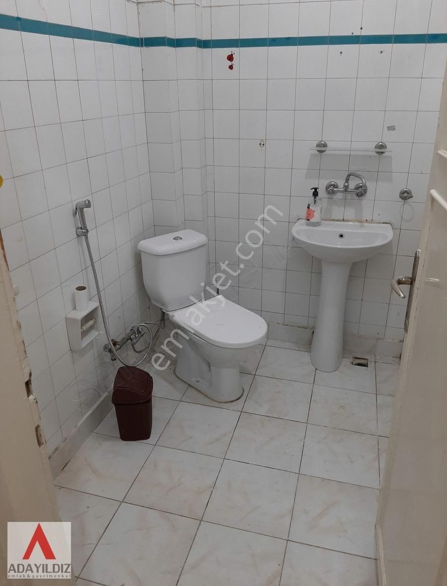 Adapazarı Merkezde Çark Cadde Kiralık 3+1 Daire - Görsel 3