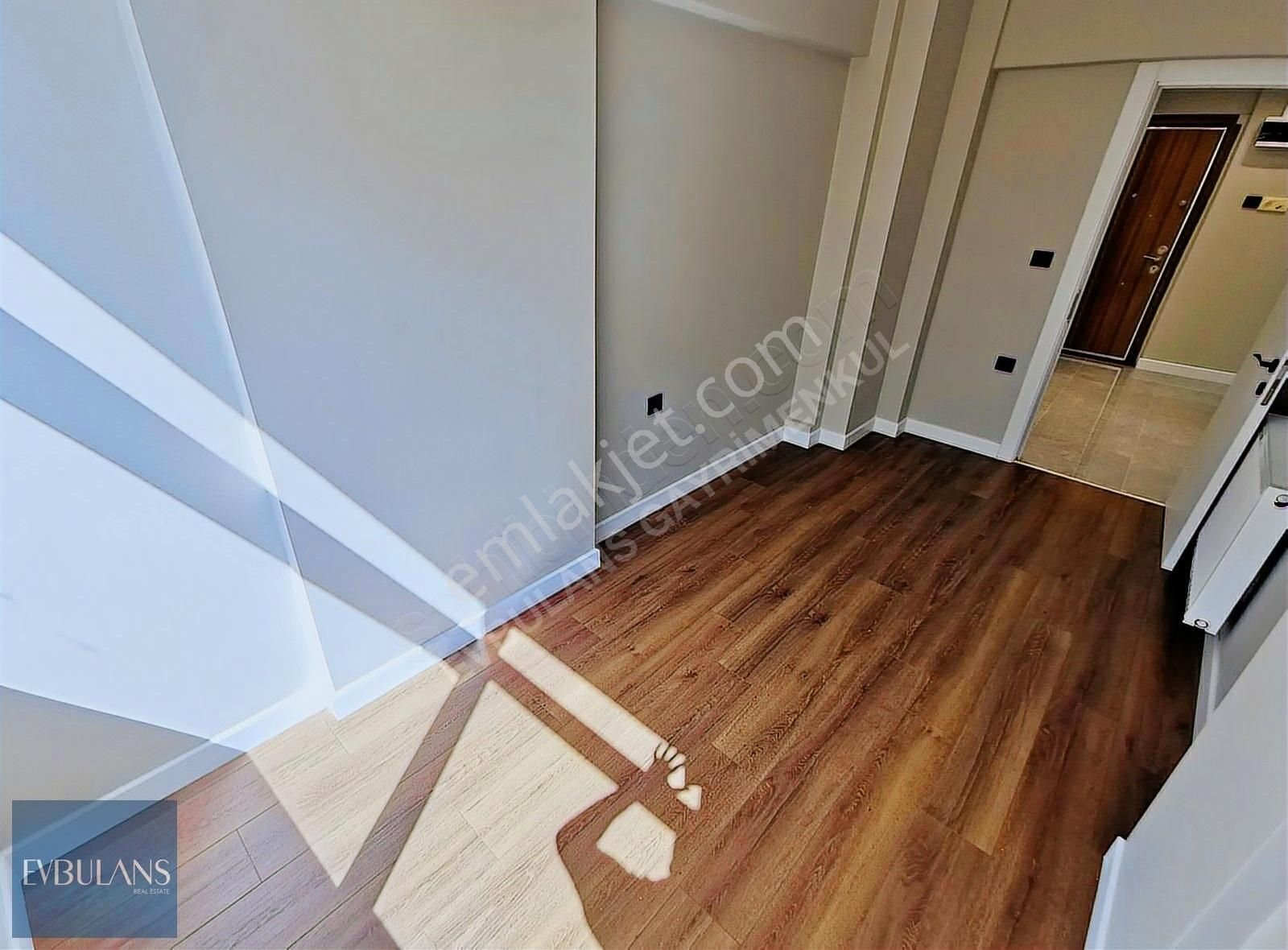 Bostanlı Sahile Yürüme Mesafesinde Ara Kat Kapalı Mutfak 3+1 - Görsel 4