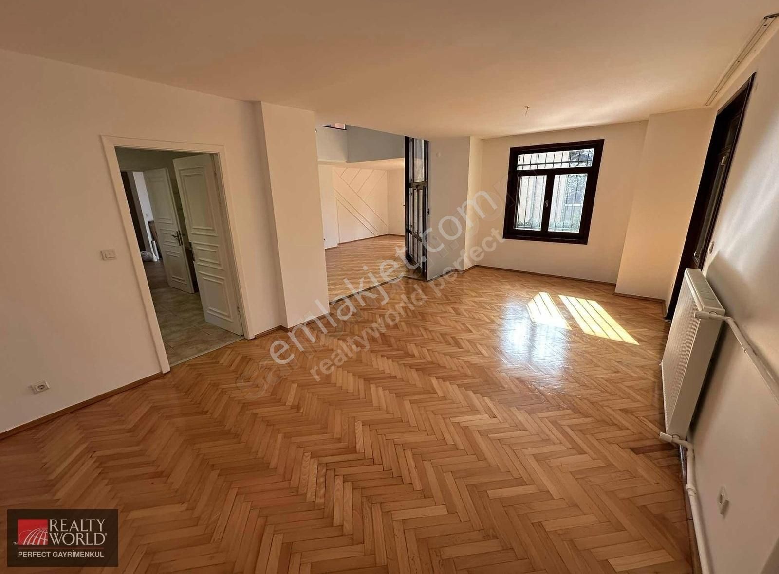 *realty World* Zekeriyaköy Çarşı İçinde Nezih Kiralık 6a Koza - Görsel 2