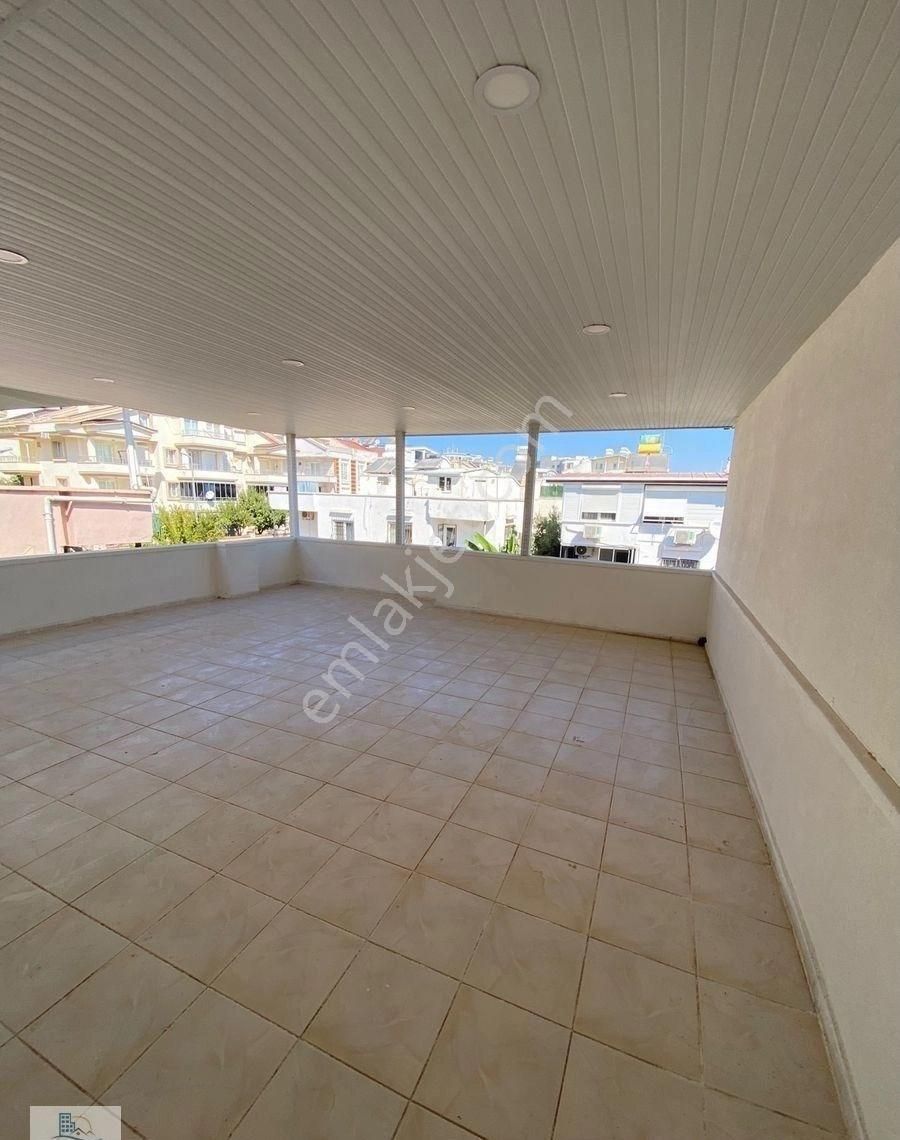 Altınkumda Denize Yürüme Mesafesinde Site İçerisinde Bahçeli Geniş Teraslı 3+1 Villa - Görsel 13
