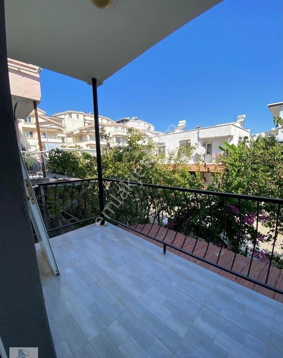 Altınkumda Denize Yürüme Mesafesinde Site İçerisinde Bahçeli Geniş Teraslı 3+1 Villa - Görsel 19
