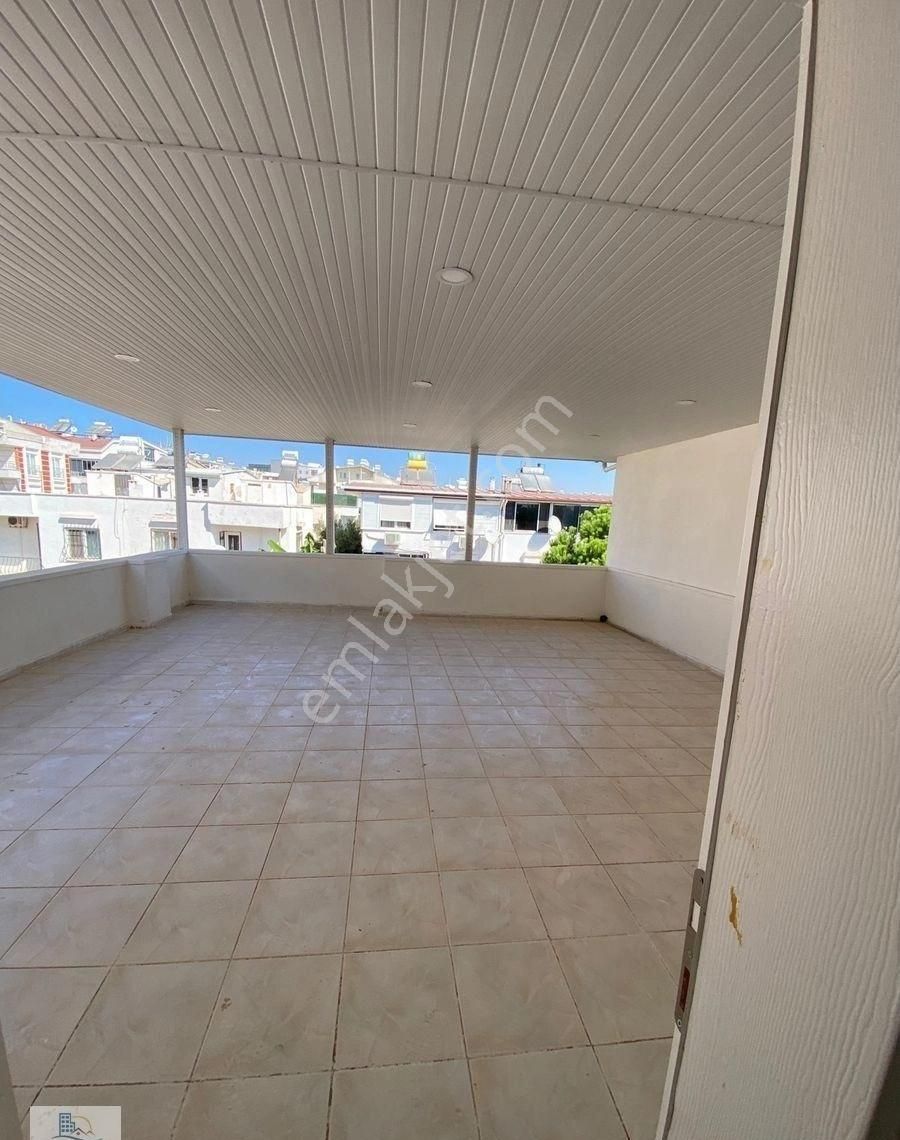 Altınkumda Denize Yürüme Mesafesinde Site İçerisinde Bahçeli Geniş Teraslı 3+1 Villa - Görsel 21