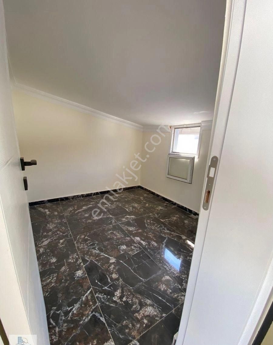 Altınkumda Denize Yürüme Mesafesinde Site İçerisinde Bahçeli Geniş Teraslı 3+1 Villa - Görsel 14