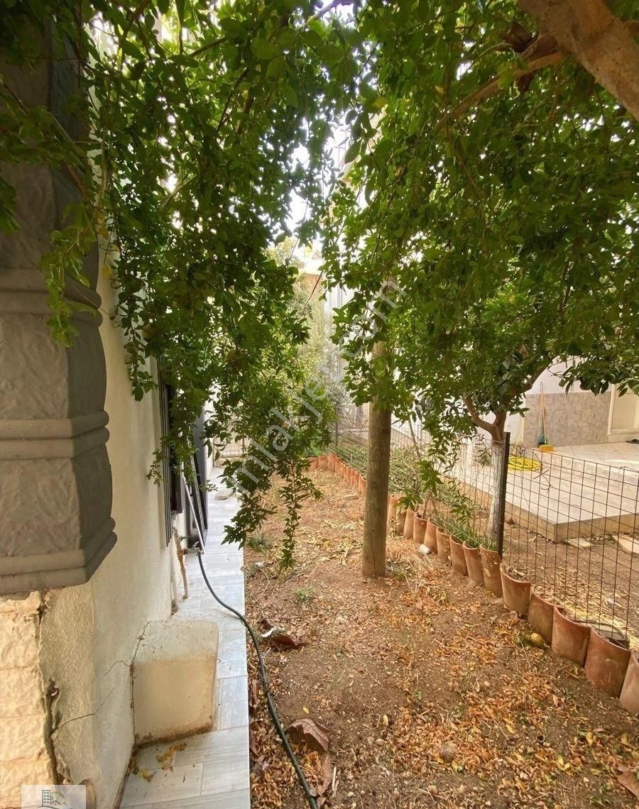 Altınkumda Denize Yürüme Mesafesinde Site İçerisinde Bahçeli Geniş Teraslı 3+1 Villa - Görsel 5