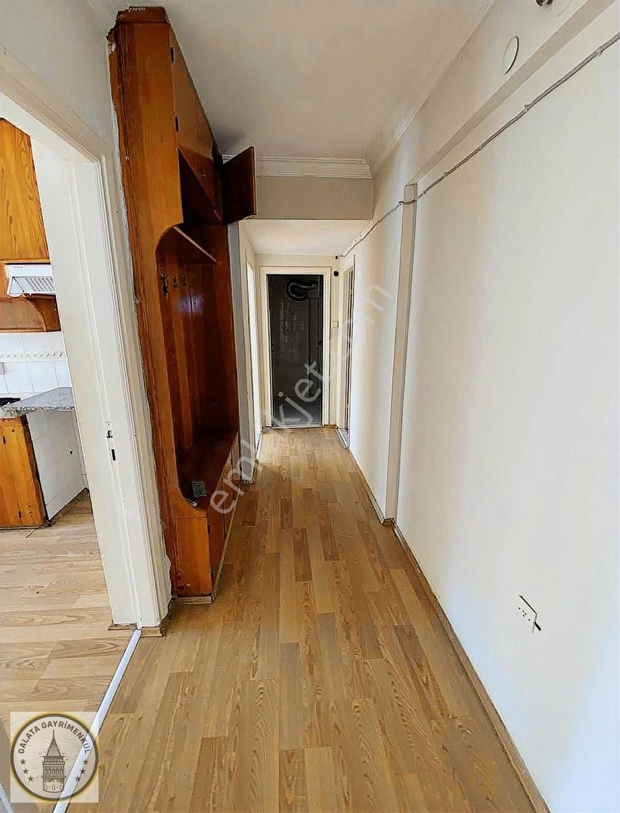 Konak Mahallesinde 2+1 Kapalı Mutfak Satılık Daire