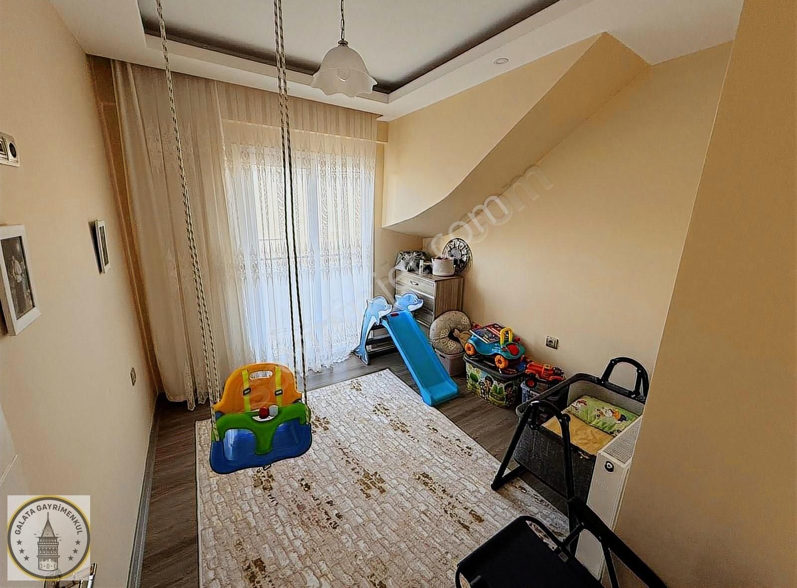 Galata; Dan Söke Çeltikçi Mah De 200 M² Dubleks 5+1 Daire - Görsel 2