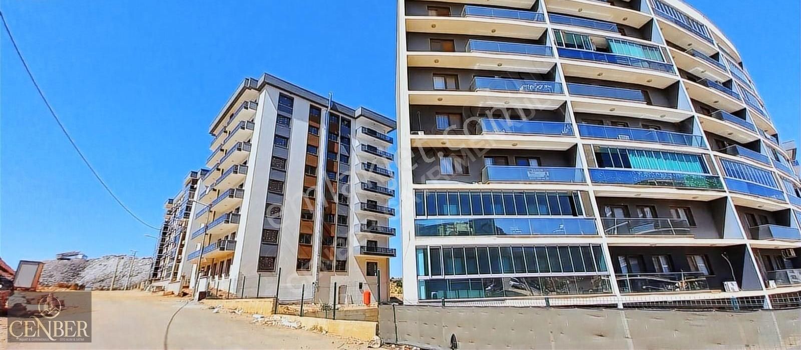 Gazi Mah.de Site İçi/ Arakat/havuz Cepheli /özel Giyim Odalı 3+1 - Görsel 15