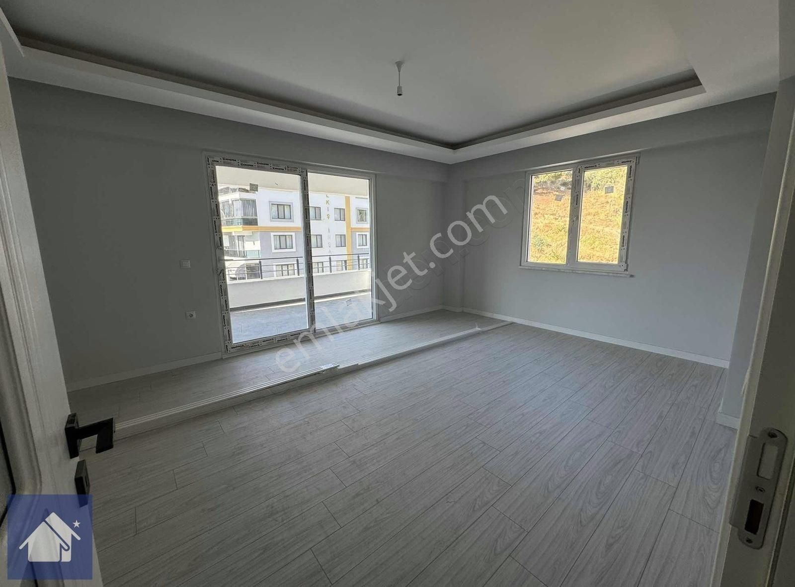 *yiğit Emlak Armutlu'dan*yılandar Mevkiinde*plaja Çok Yakın*2+1 - Görsel 2