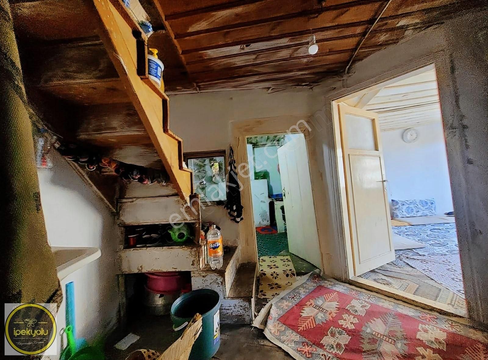 İpekyolundan Cumhuriyette 2 Katlı Komple Satılık Ahsap Ev - Görsel 27