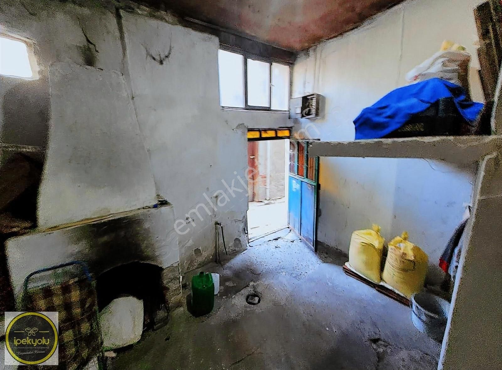 İpekyolundan Cumhuriyette 2 Katlı Komple Satılık Ahsap Ev - Görsel 17