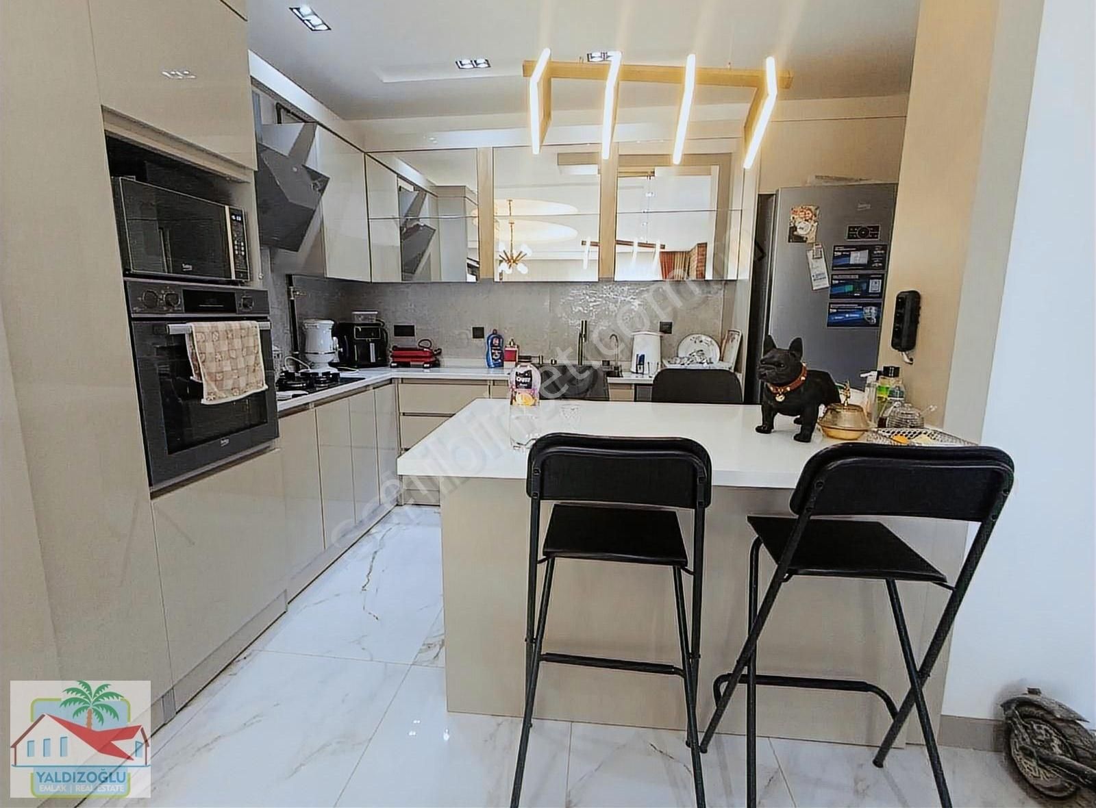Yeniköy'de Satılık 4+1 220 M2 Özel Tasarım Çatı Dubleksi - Görsel 20