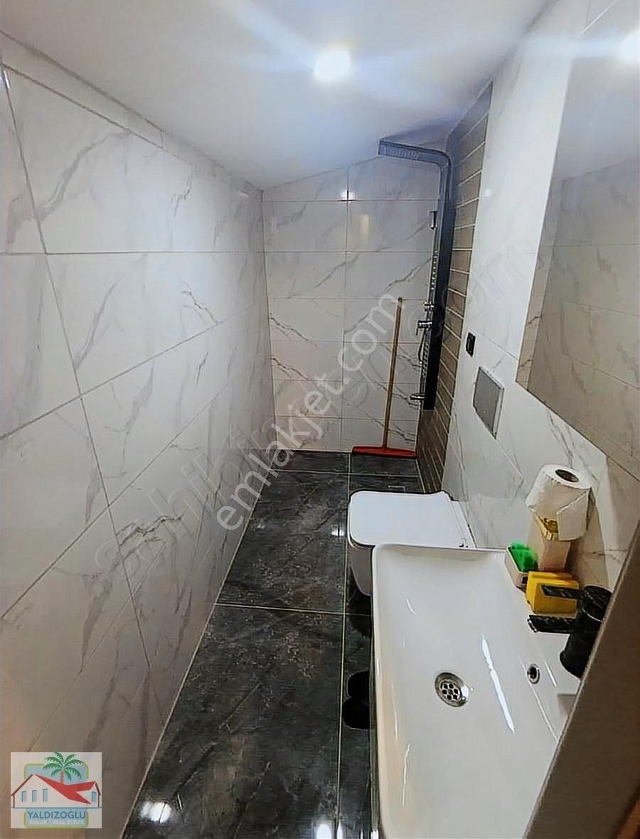 Yeniköy'de Satılık 4+1 220 M2 Özel Tasarım Çatı Dubleksi - Görsel 12