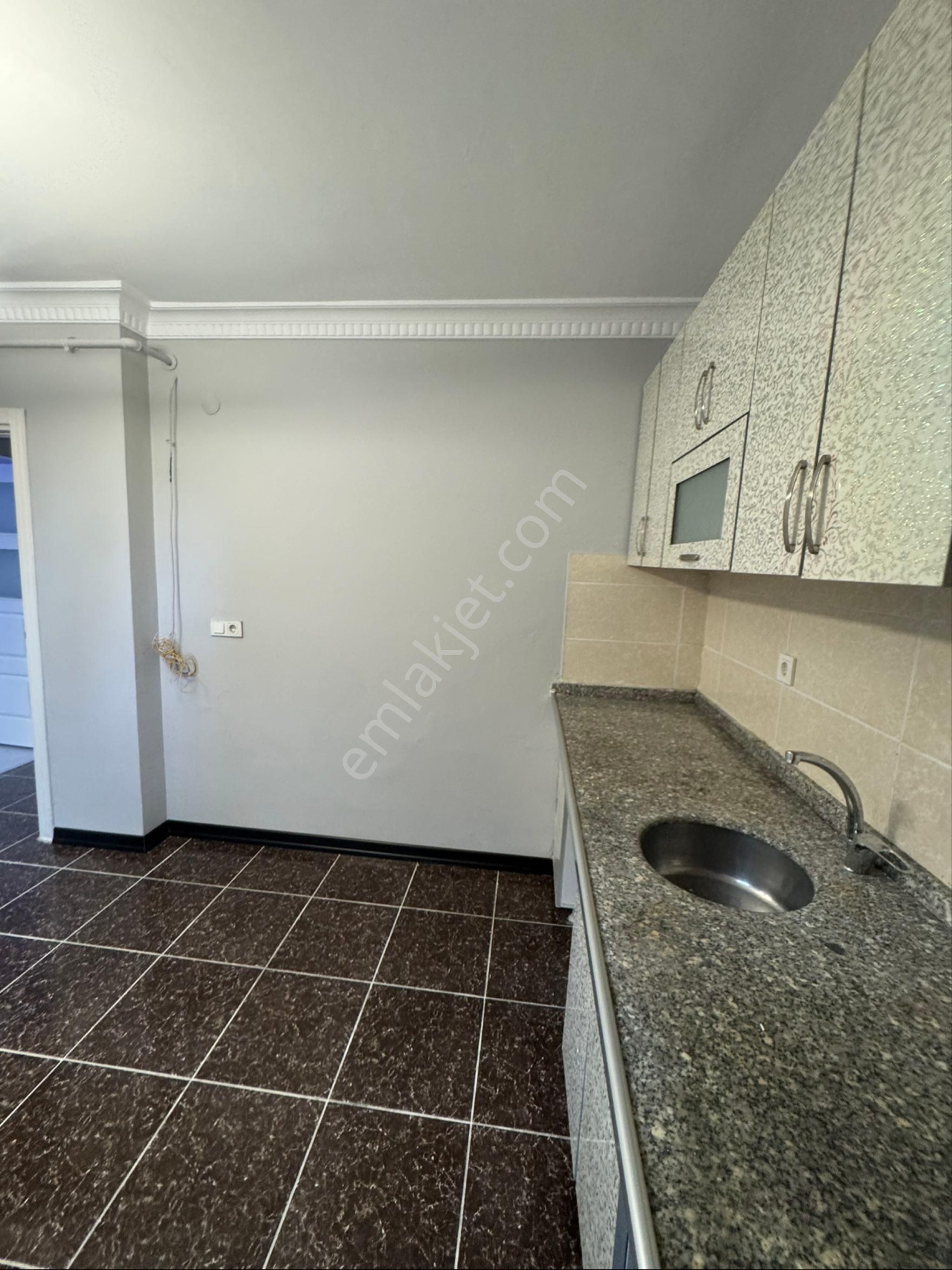 En Güzel En Uygun Kelepir Daire Üç Evler Mah Meydan Ünüversiteye Yakın - Görsel 9