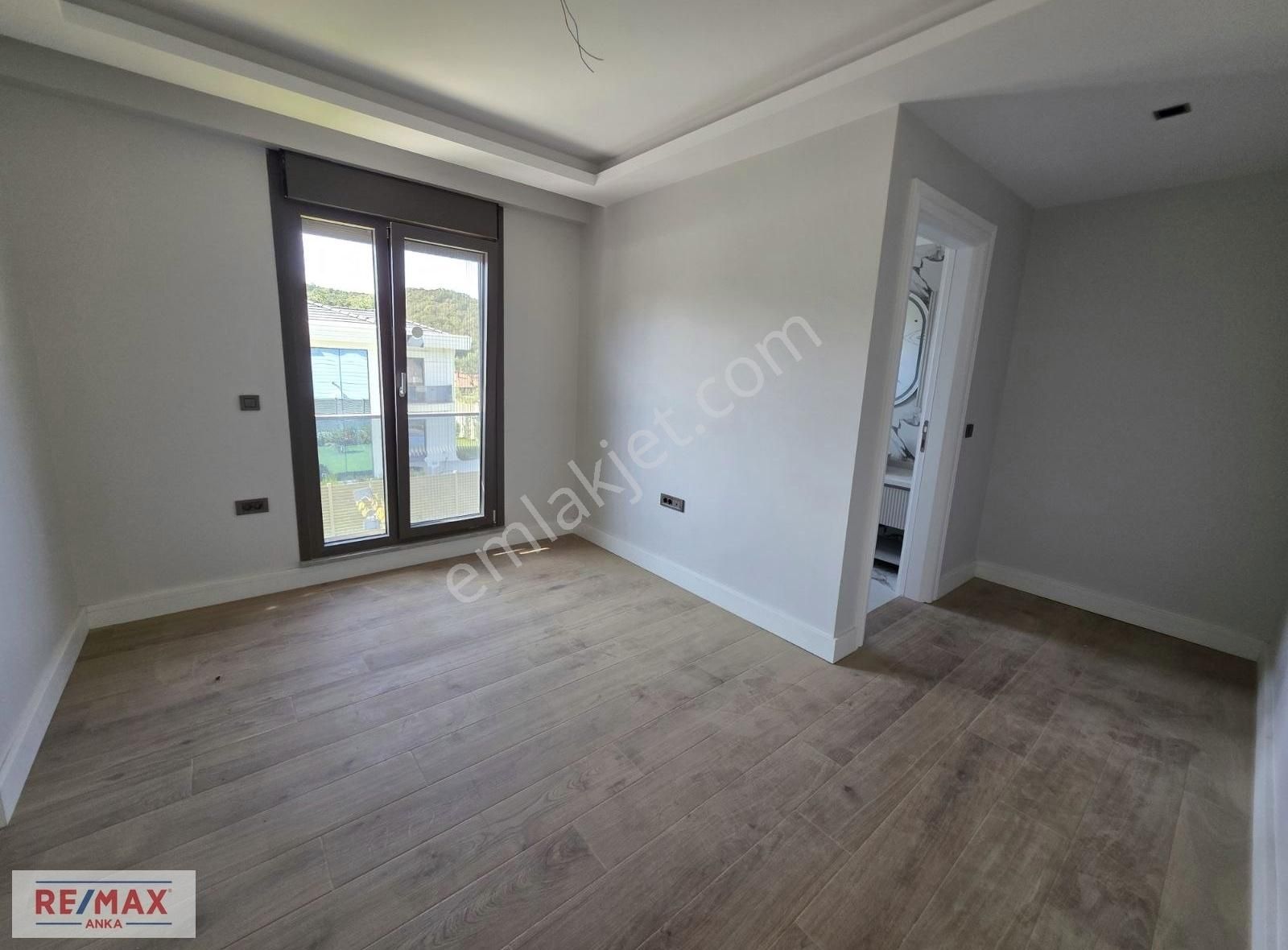 Remax Anka'dan İmrendere'de Müstakil Sıfır Havuzlu Satılık Villa - Görsel 7