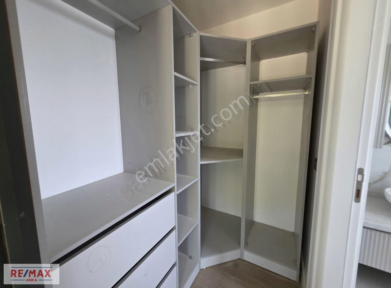 Remax Anka'dan İmrendere'de Müstakil Sıfır Havuzlu Satılık Villa - Görsel 30