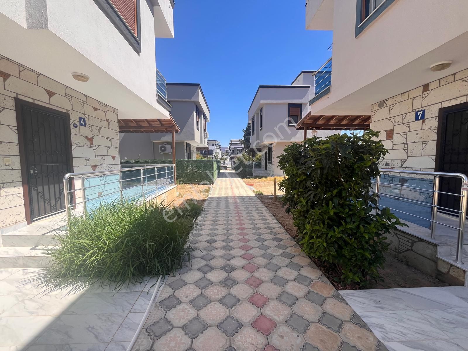 Seferihisar Cumhuriyette Tek Müstakil Sıfır Villa - Görsel 2