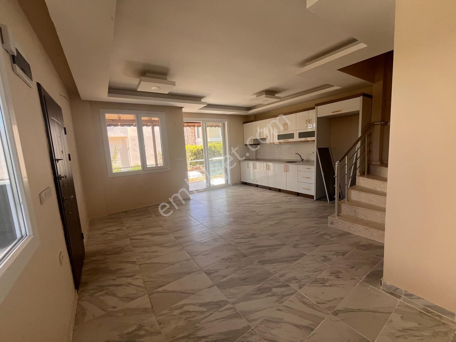 Seferihisar Cumhuriyette Tek Müstakil Sıfır Villa - Görsel 12