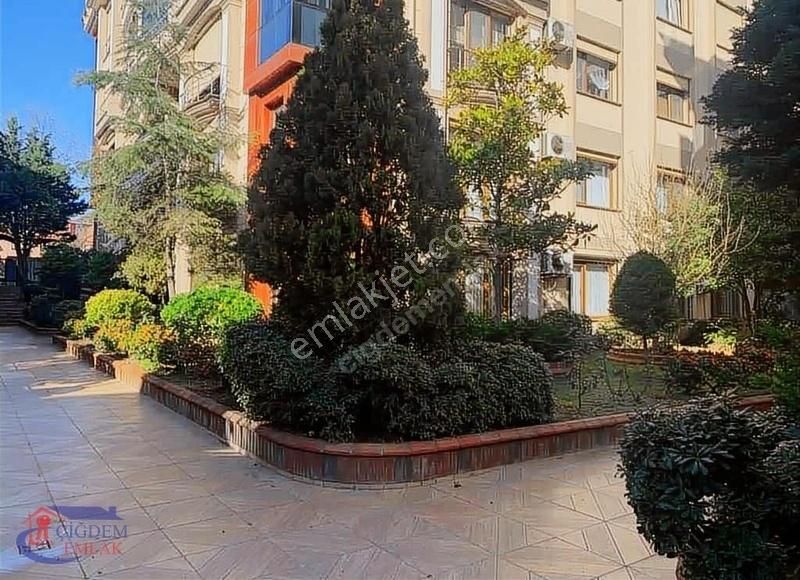 Çiğdem Emlaktan Çağdaş Konaklarında Satılık 4,5+1 - Görsel 9