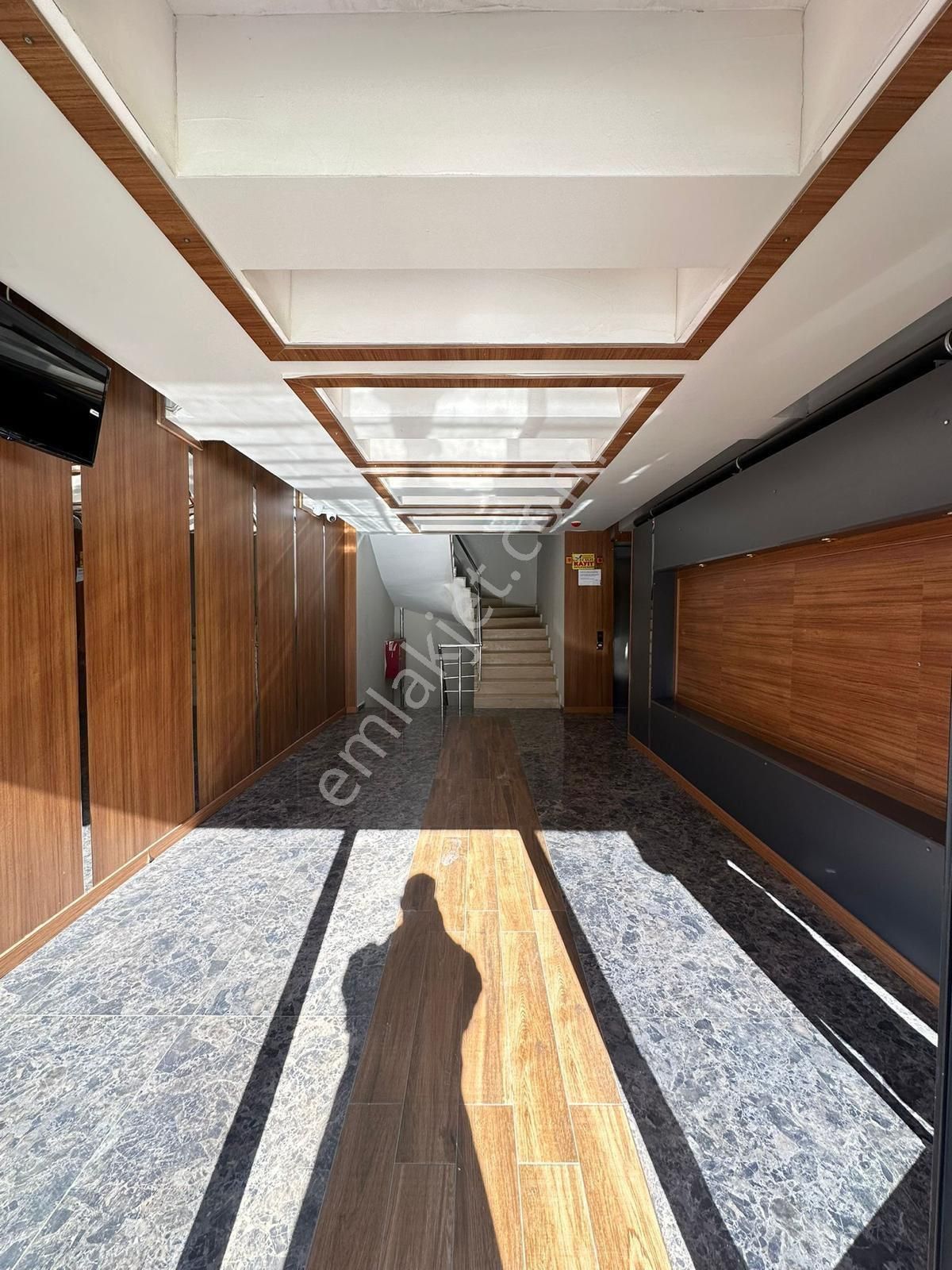 Remint’den Huzurevleri Mahallesinde Geniş 4+1 Cep Mutfak Çift Banyo Giyinme Odalı Doğalgazlı Satılık - Görsel 2