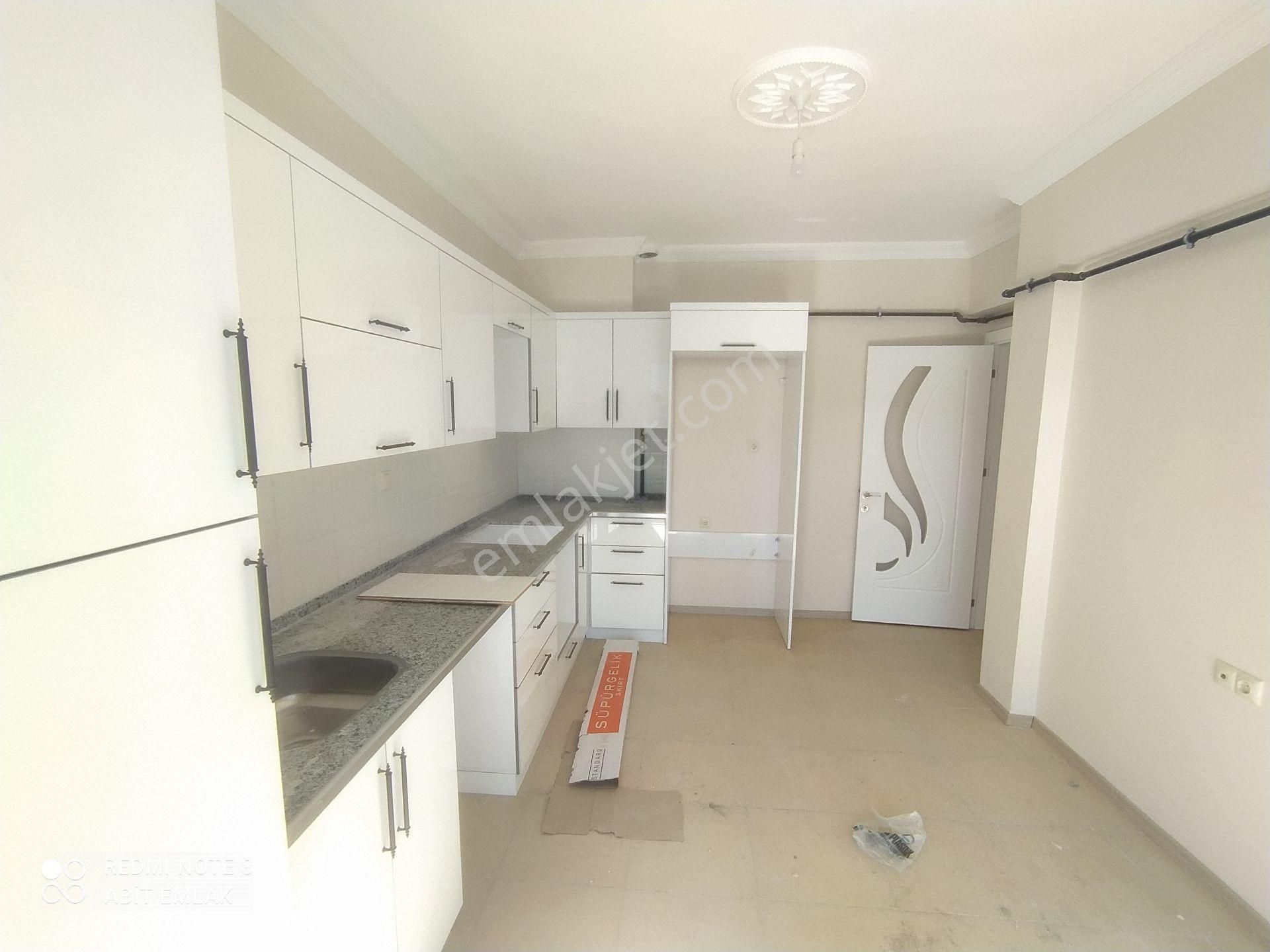 Tunçez Gm Satılık 2+1 Geniş 2 Yıllık Kombili Mantolu Zeminden Asansörlü Daire - Görsel 23