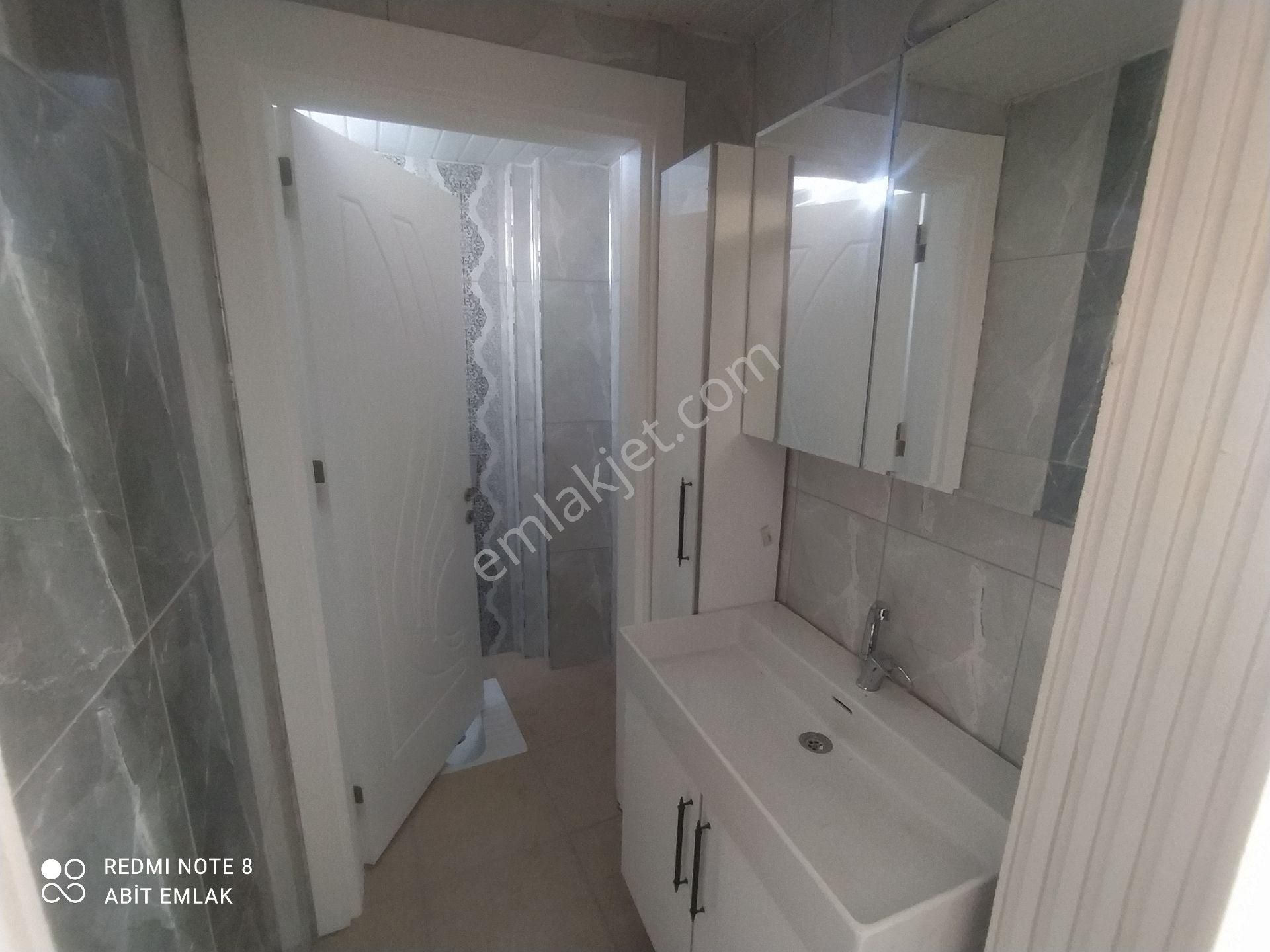 Tunçez Gm Satılık 2+1 Geniş 2 Yıllık Kombili Mantolu Zeminden Asansörlü Daire - Görsel 17