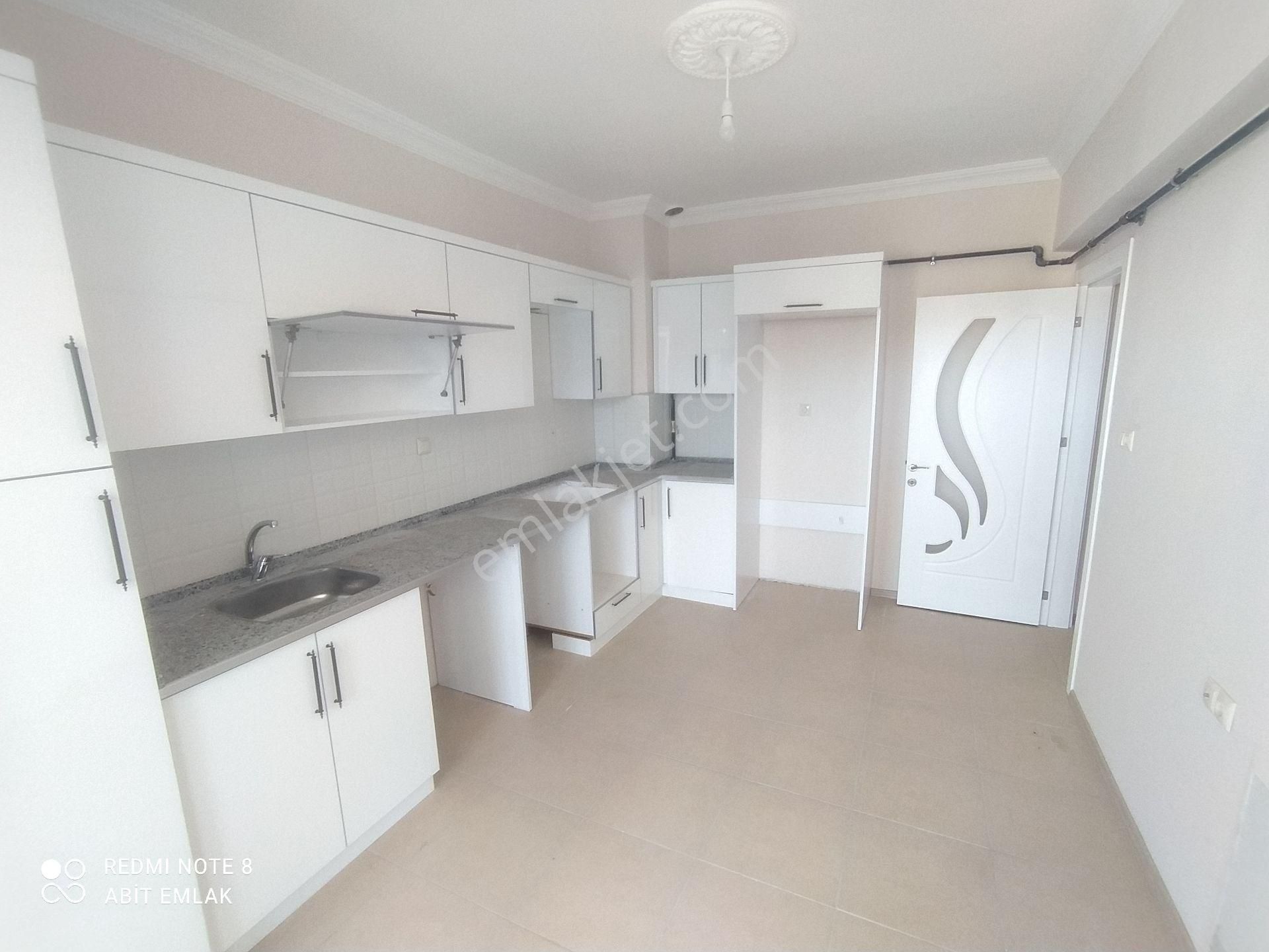 Tunçez Gm Satılık 2+1 Geniş 2 Yıllık Kombili Mantolu Zeminden Asansörlü Daire