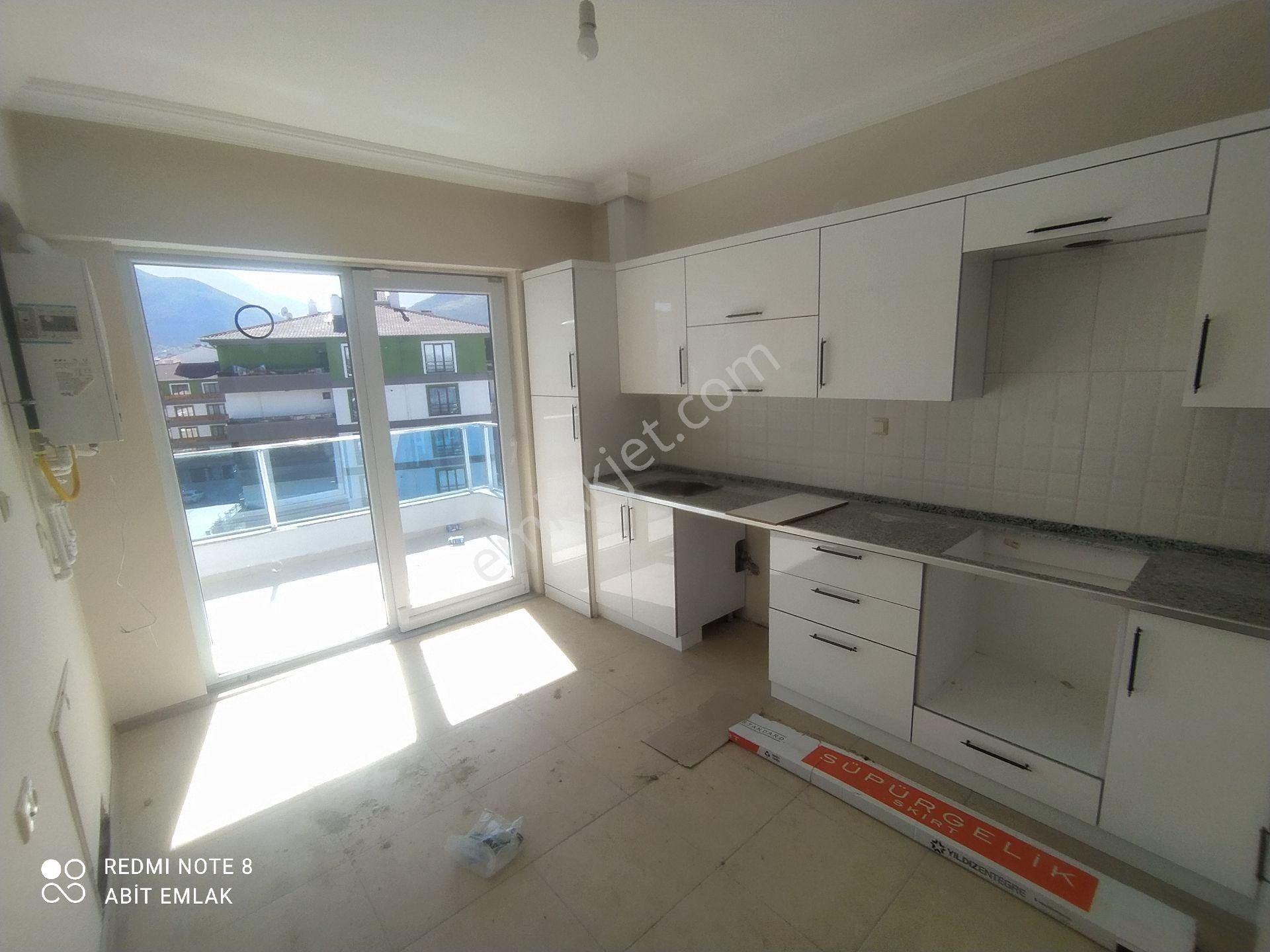 Tunçez Gm Satılık 2+1 Geniş 2 Yıllık Kombili Mantolu Zeminden Asansörlü Daire - Görsel 24