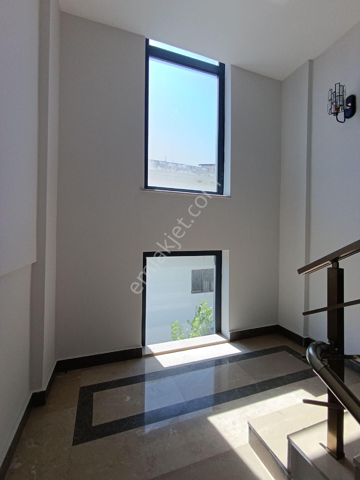 Bahçeyaka'da Merkeze Yakın Satılık 3 Katli Villa - Görsel 13