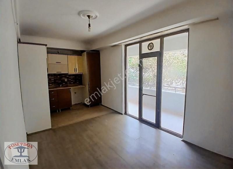 Barbaros Mahallesinde 2+1 Uygun Fiyatlı Satılık Daire !! - Görsel 2