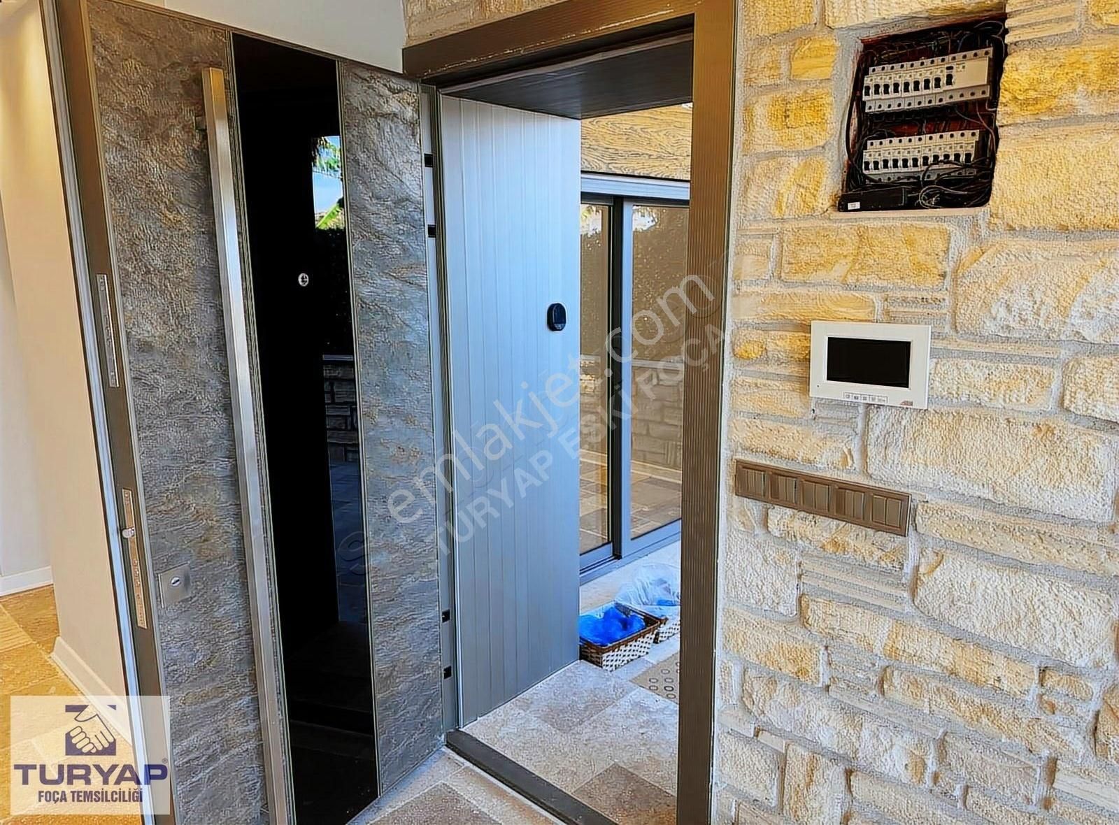 Turyap'tan Yenifoça Donatkent'te Satılık Lüks 5+1 Triplex Villa - Görsel 14