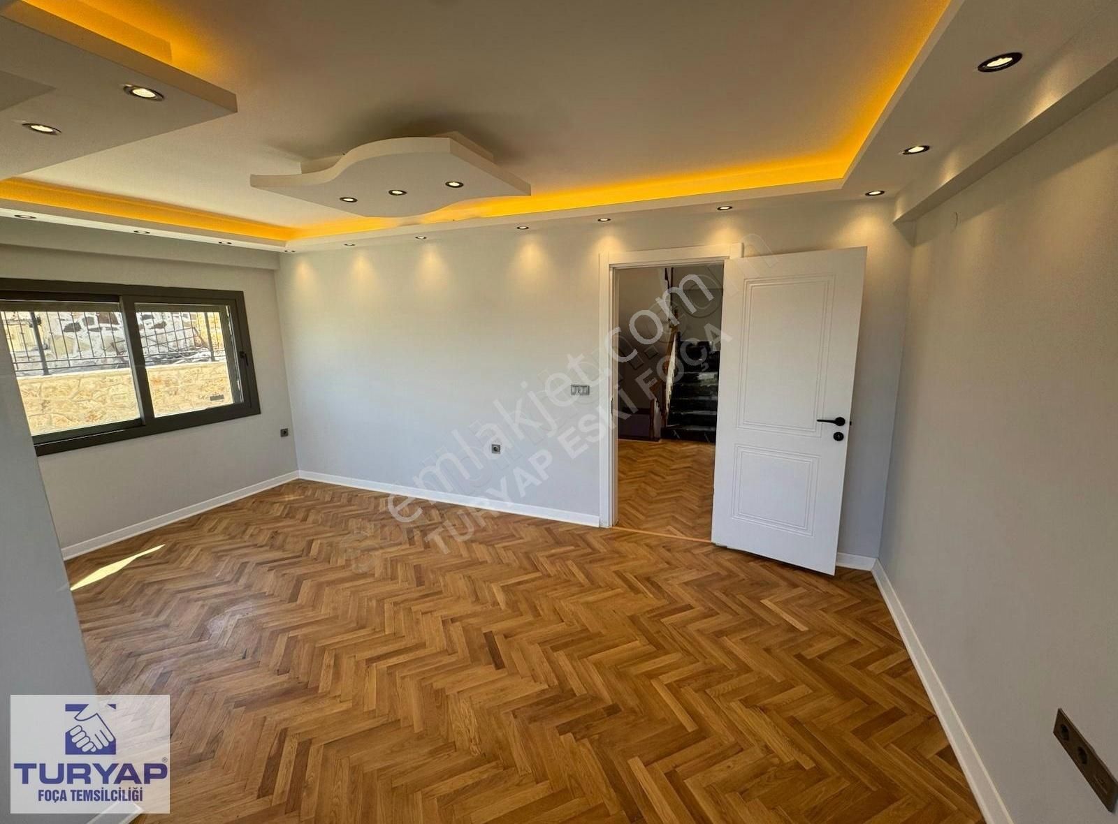 Turyap'tan Yenifoça Donatkent'te Satılık Lüks 5+1 Triplex Villa - Görsel 15