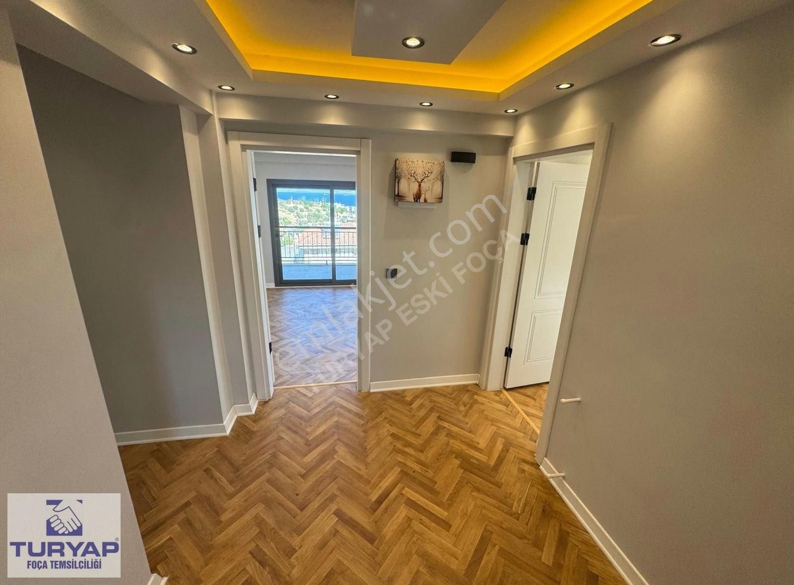 Turyap'tan Yenifoça Donatkent'te Satılık Lüks 5+1 Triplex Villa - Görsel 6