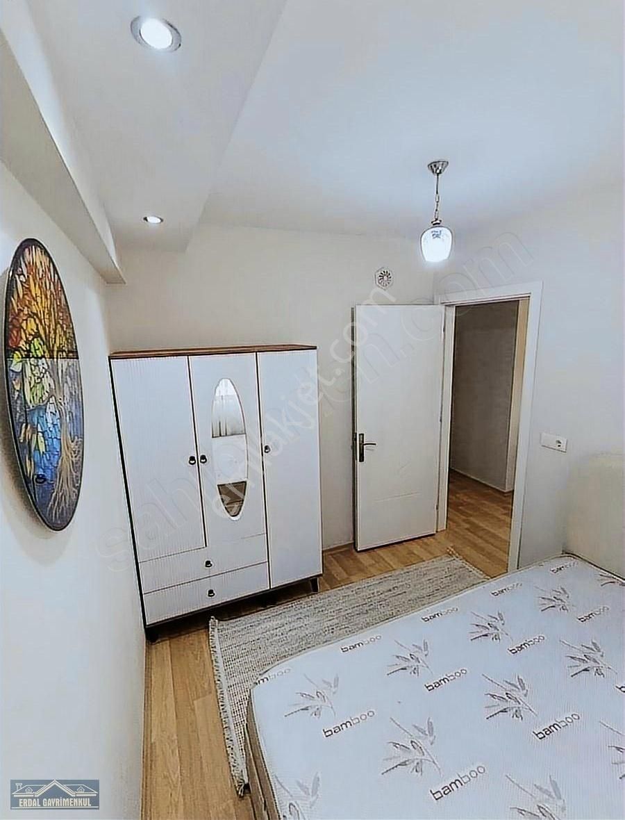 Zeytinköy Mah. Balkonlu Sıfır Eşyalı Geniş Oturumlu 1+1 Daire - Görsel 3