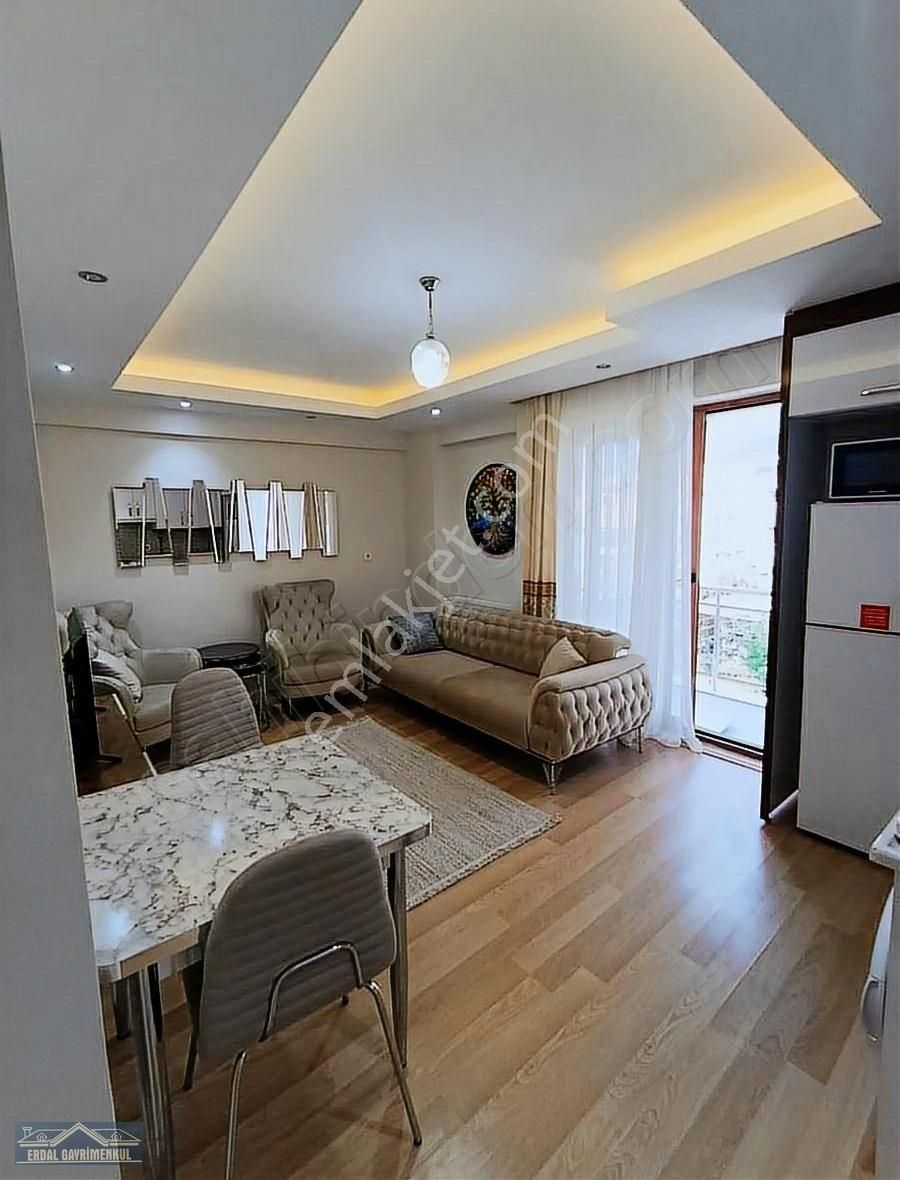 Zeytinköy Mah. Balkonlu Sıfır Eşyalı Geniş Oturumlu 1+1 Daire