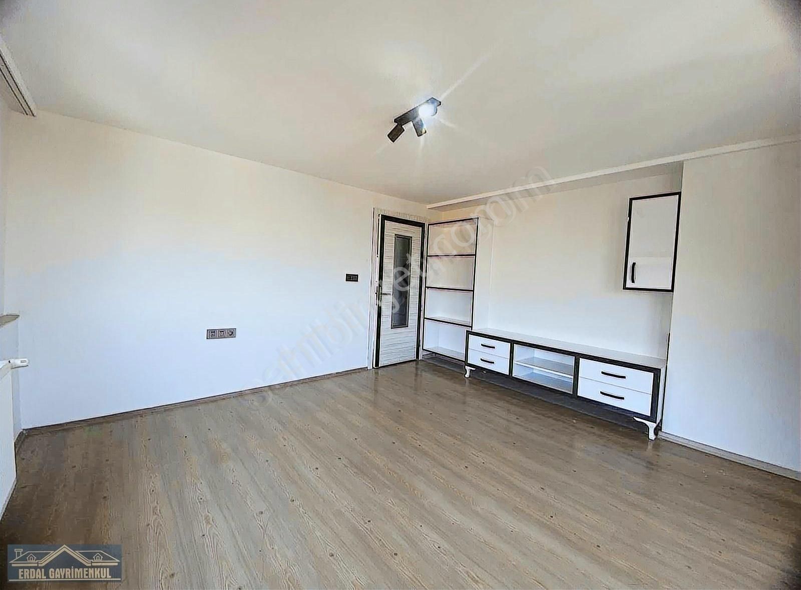 İçi Yenilenmiş Masrafsız 3+1 Daire - Görsel 12