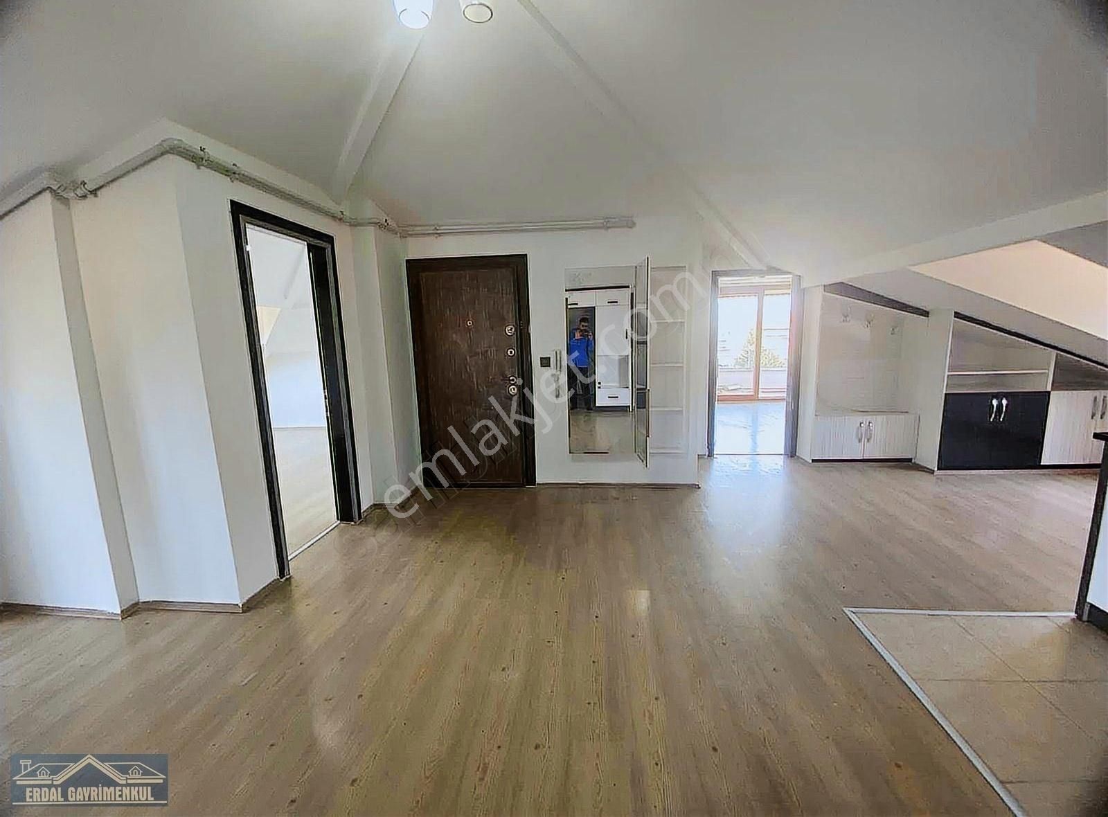 İçi Yenilenmiş Masrafsız 3+1 Daire - Görsel 9